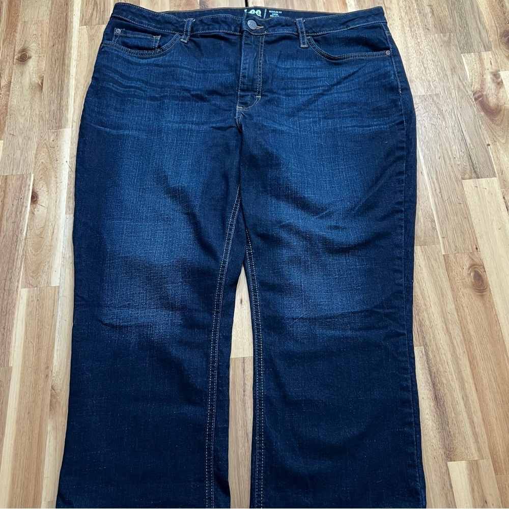 Lee Regular Fit Capri Jeans Mid Rise Dark Wash Stretch